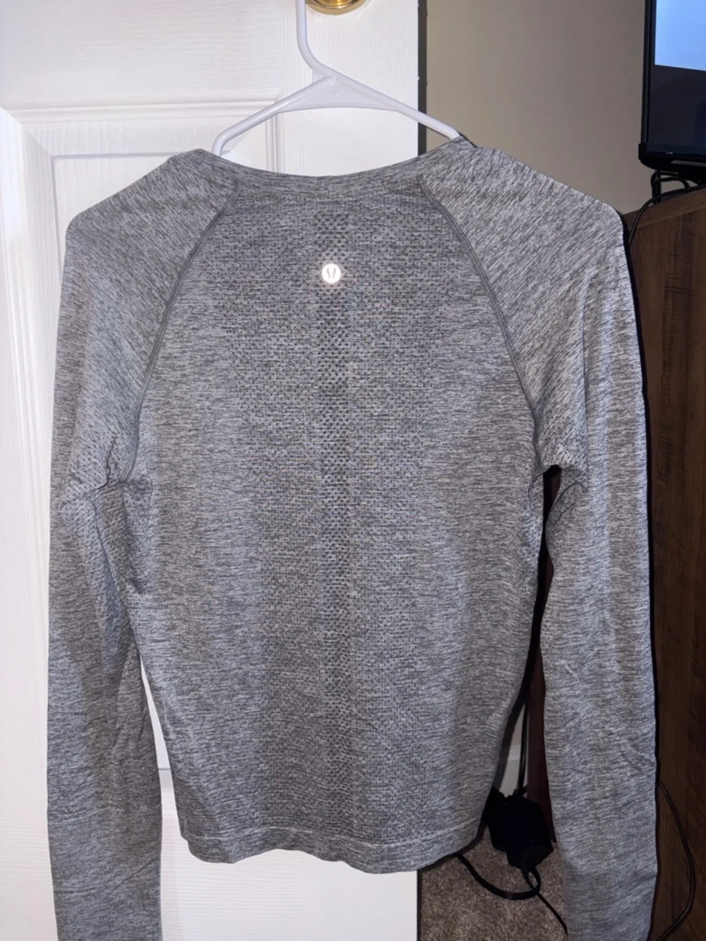 lululemon athletica Heather Gray Long Sleeve Performance Tee - Picture 2 of 2